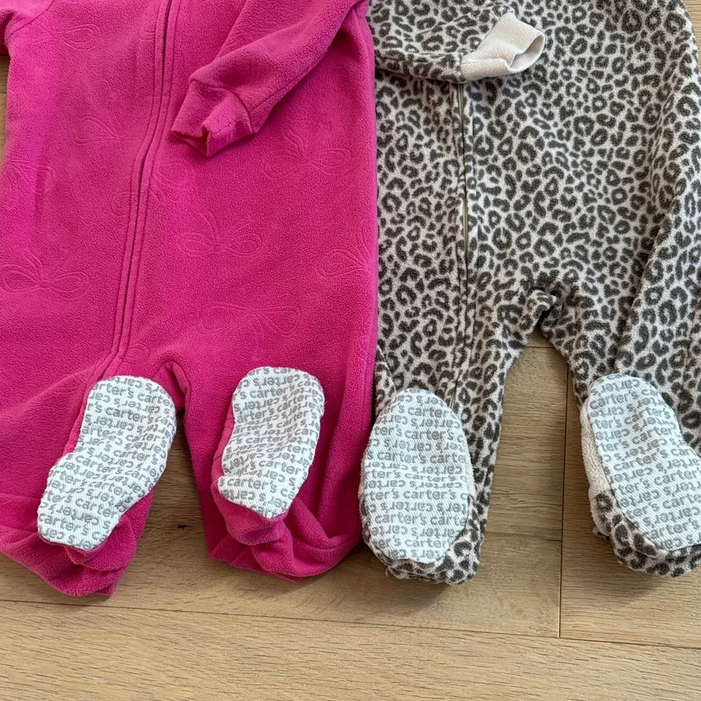 2 ADORABLE BABY GIRL Carter's Fleece Footed One-Piece Sets Hot Pink & Leopard - Picture 3 of 4